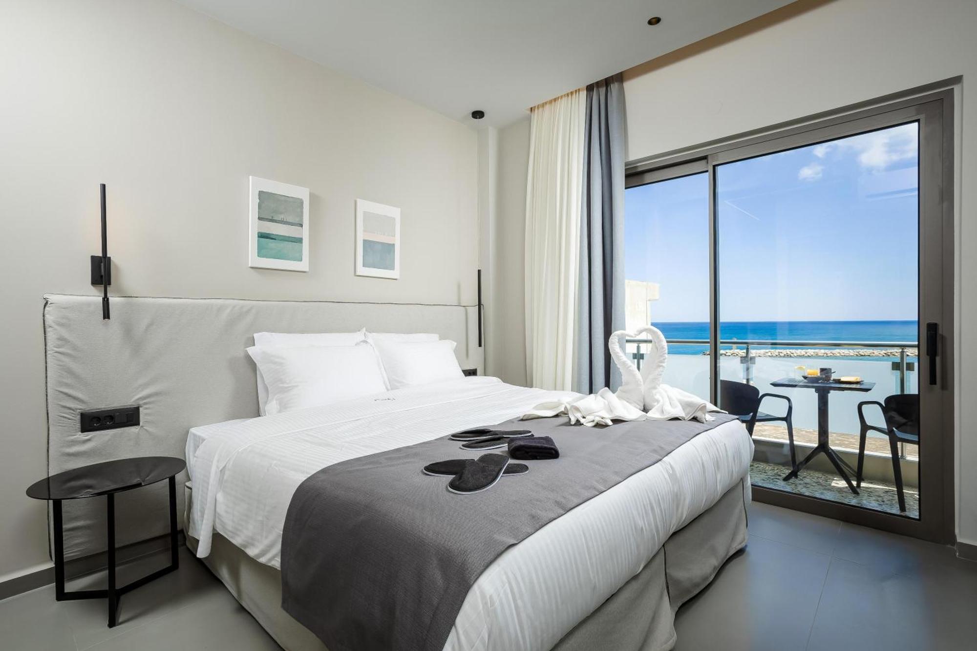 Iria Sea View Room Kolymbari Esterno foto