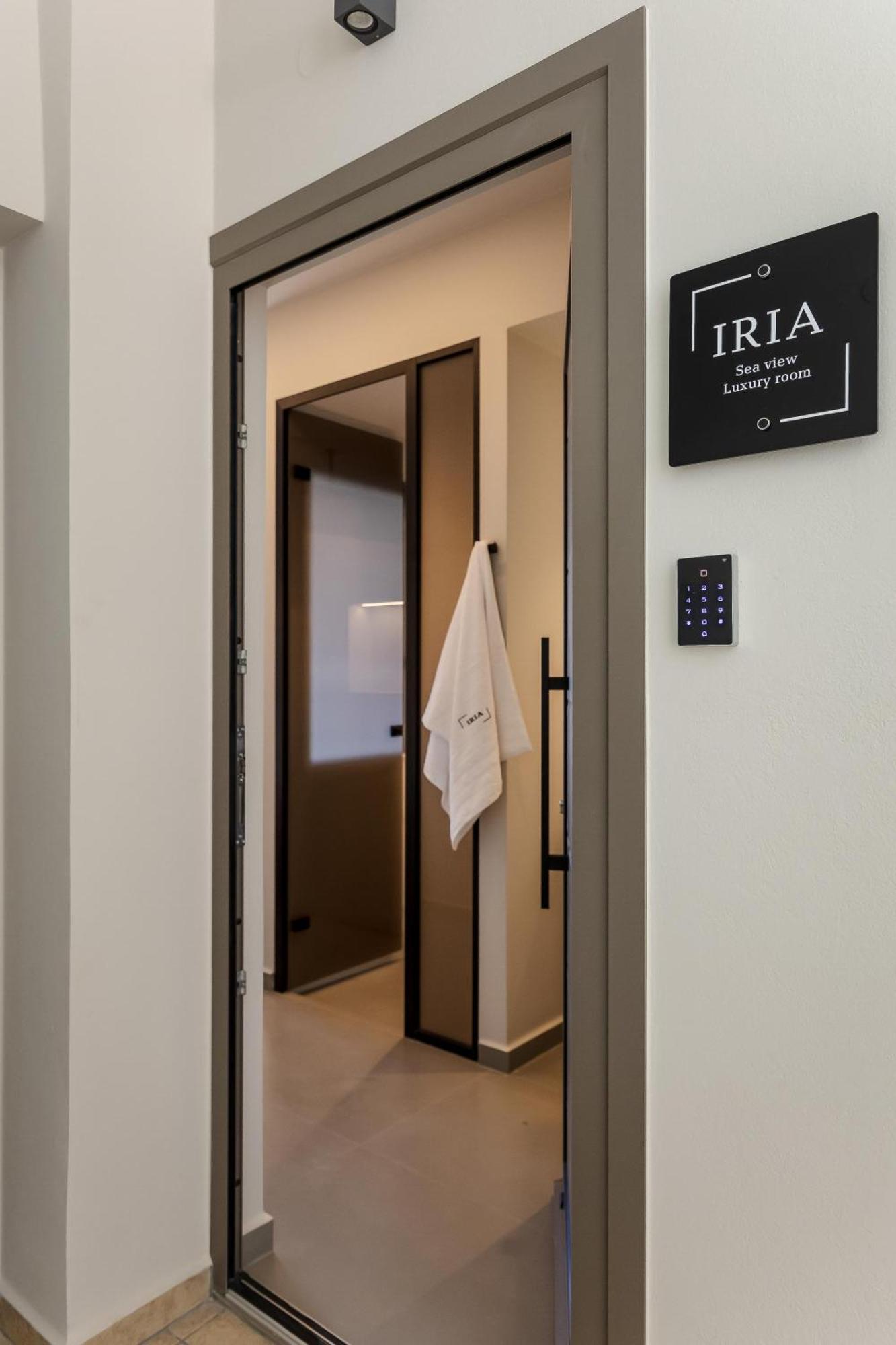 Iria Sea View Room Kolymbari Esterno foto